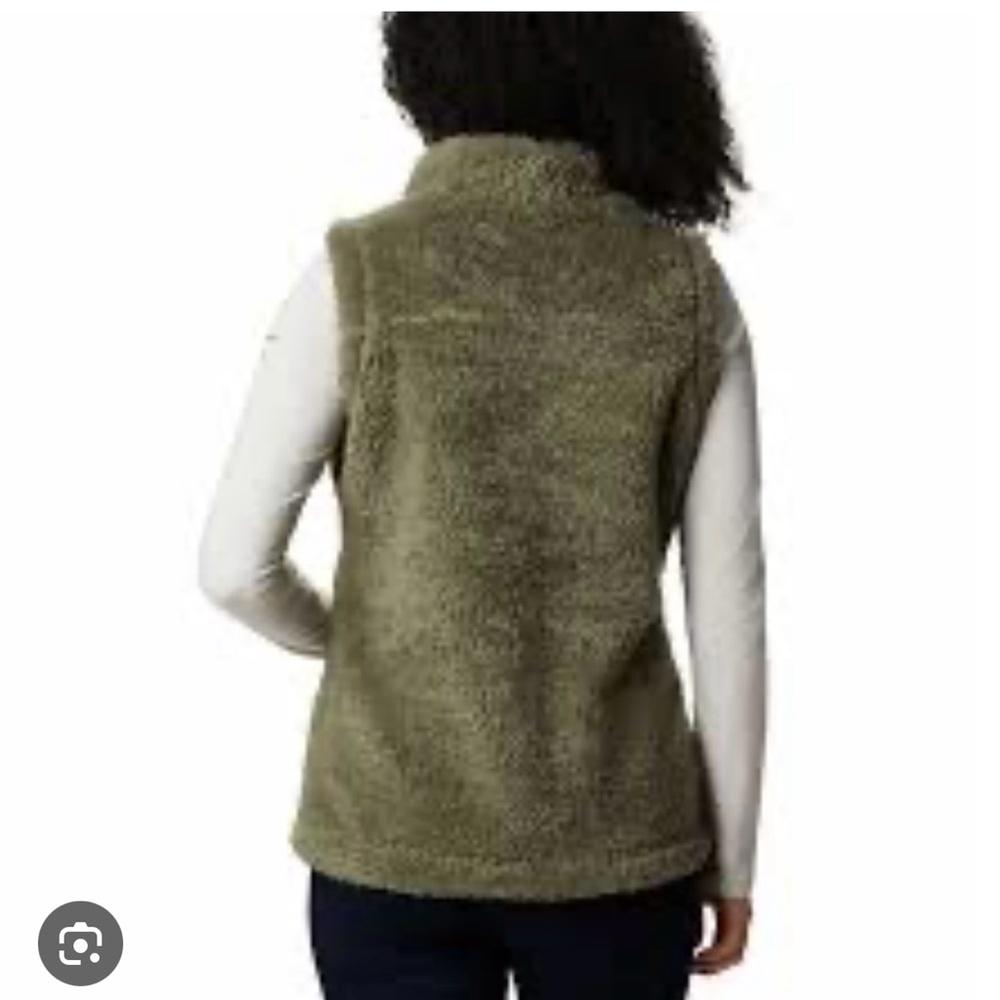 EUC Columbia Winter Pass Sherpa Vest - small - Picture 2 of 13